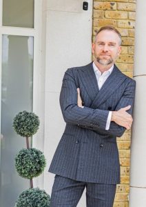 Picture of Scott Henderson